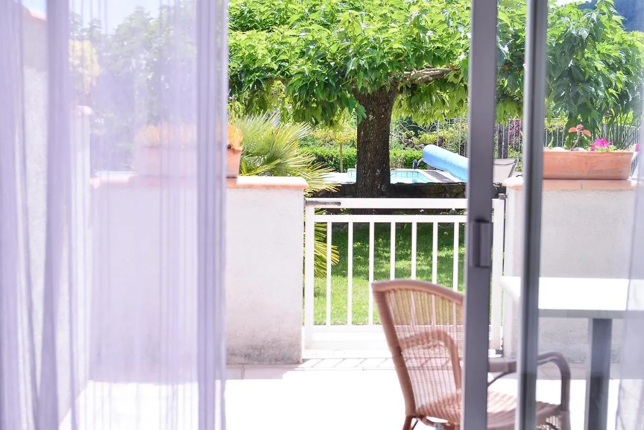 Logis Hotel Restaurant Le Chene Vert Rocher